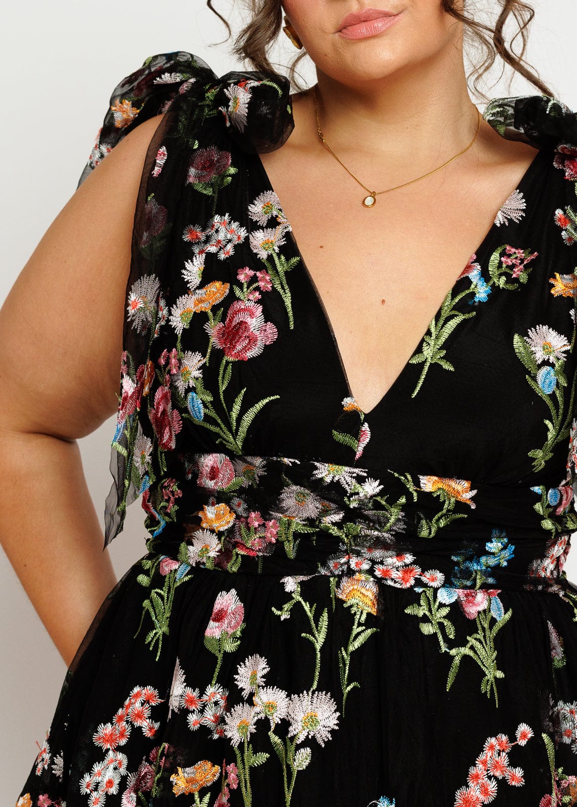 Margaret Floral Embroidered Midi Dress Black - Image 4