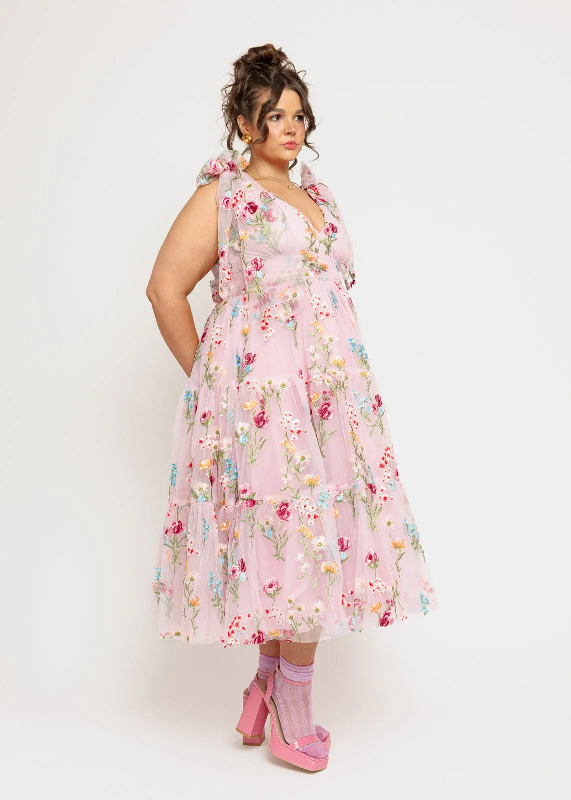 Margaret Floral Embroidered Midi Dress Pink - Image 5